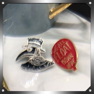 Lot of 2 Pins